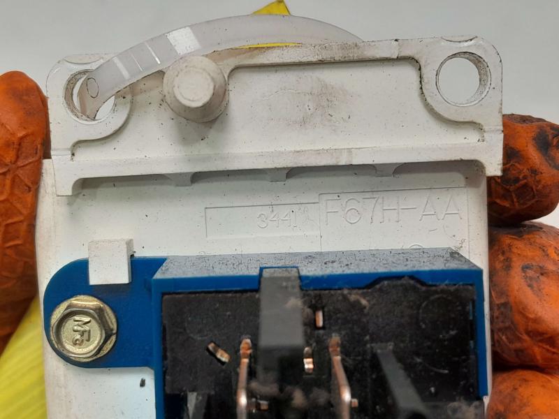 1997 Mazda B2300 Heater A/C Control