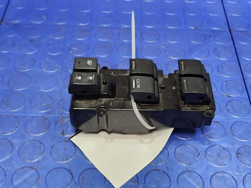 2013 Honda Civic Door Switch Front