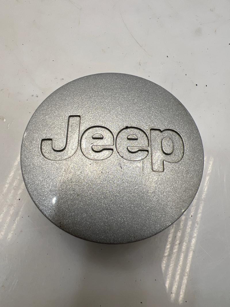 1998 Jeep Cherokee Center Cap