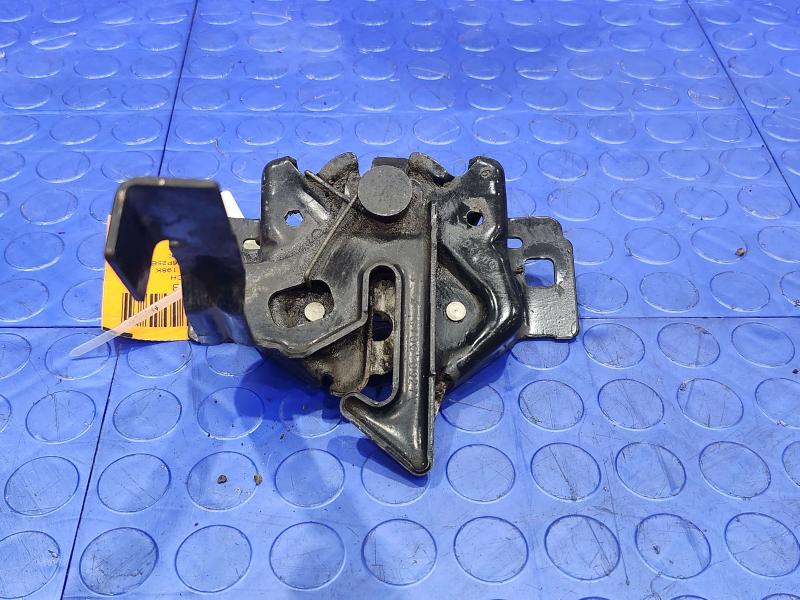 2005 Ford F-350 Super Duty Hood Latch