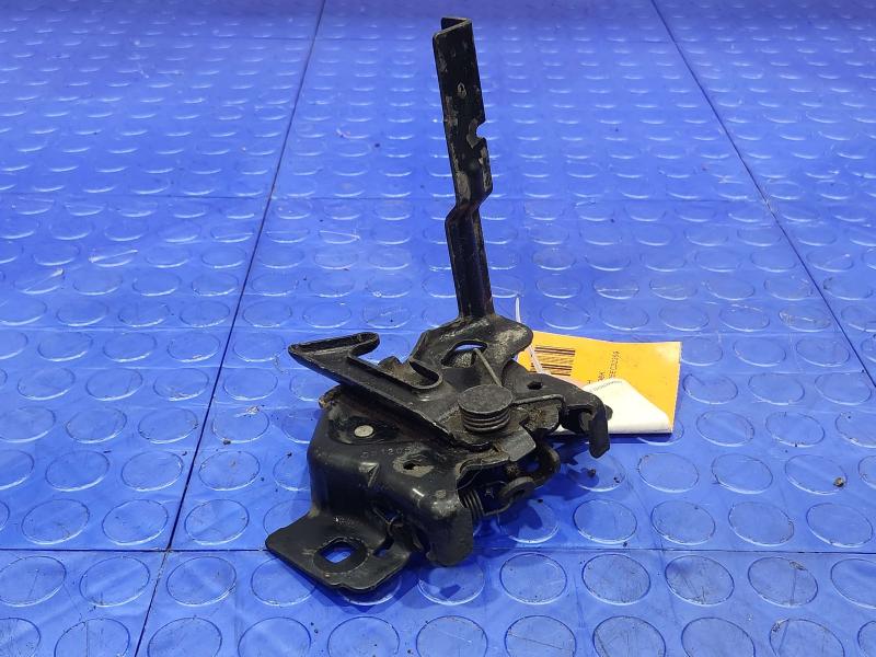 2005 Ford F-350 Super Duty Hood Latch