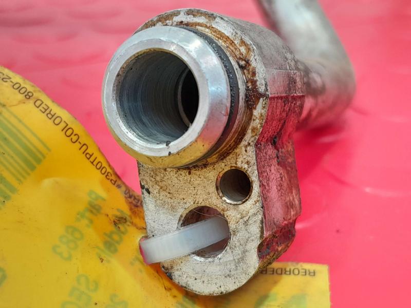 2005-2007 Toyota Sequoia AC Suction Hose Genuine OEM Part 887120C070