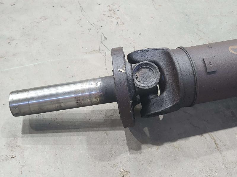 2003-2011 Lincoln Towncar 117.7" Wheelbase Rear Driveshaft Propeller Shaft OEM 5W1Z4602A