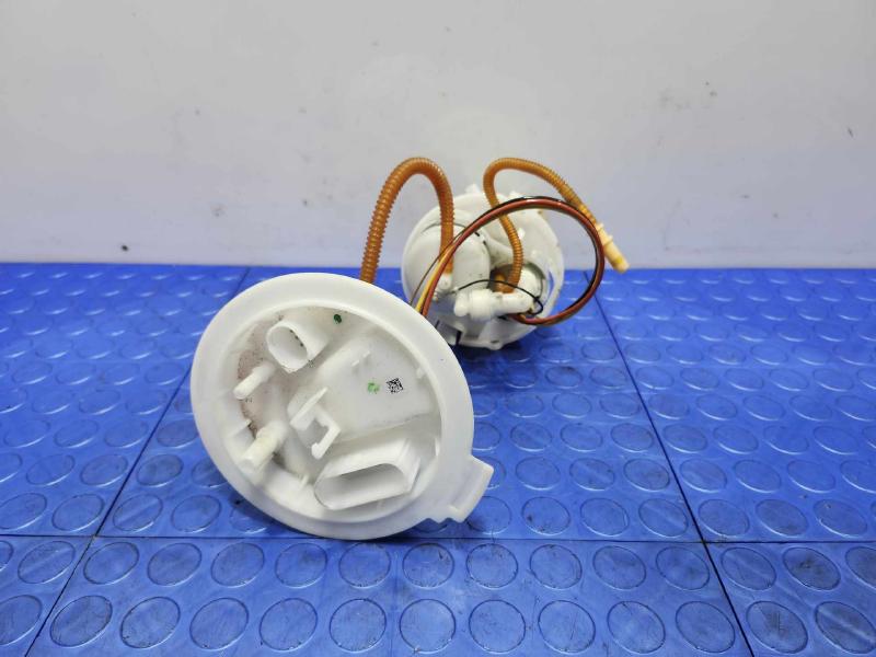 2017-2024 Audi Q7 2.0L Tank Mounted Fuel Pump Assembly Genuine OEM 4M0919087D