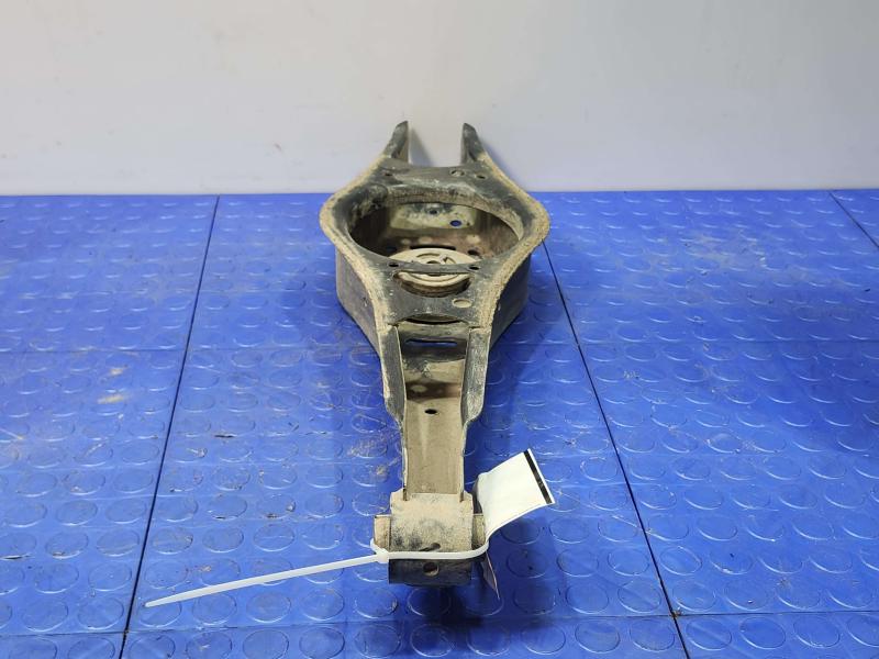 2015 Volkswagen Beetle Lower Control Arm Rr