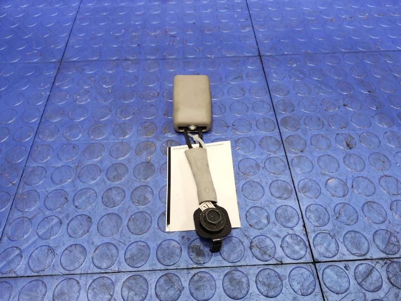 2016 Kia Sedona Rear Seat Belt