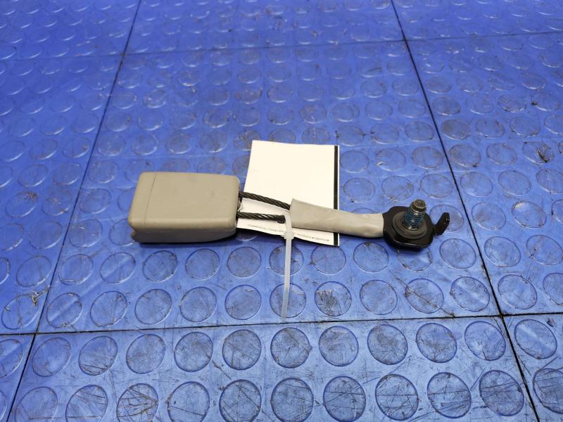 2016 Kia Sedona Rear Seat Belt
