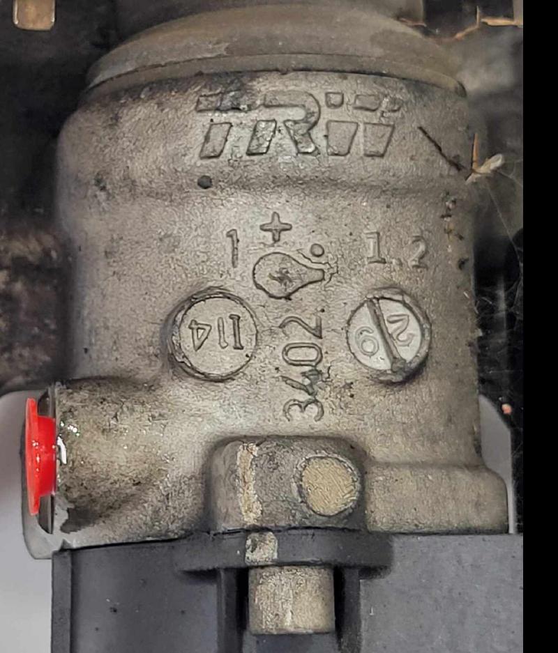 2015 Chrysler 200 Caliper