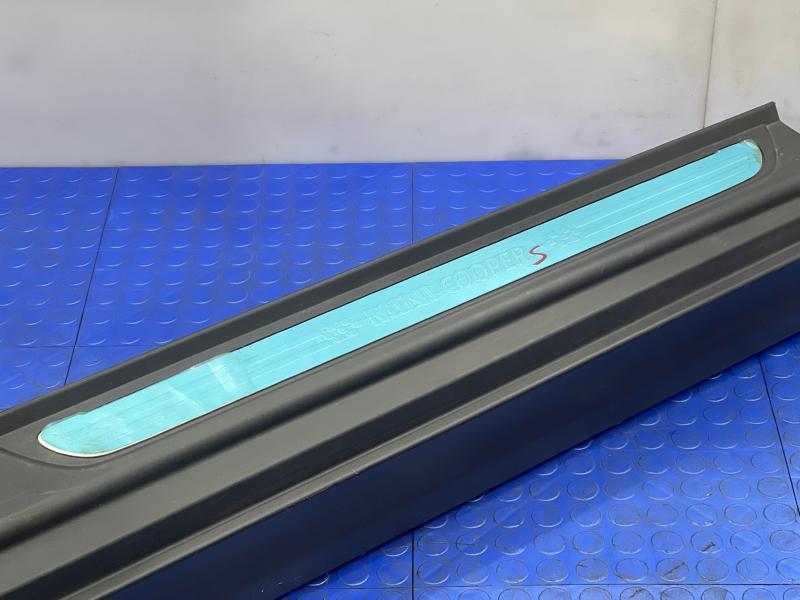 2016 MINI Cooper Rocker Moulding