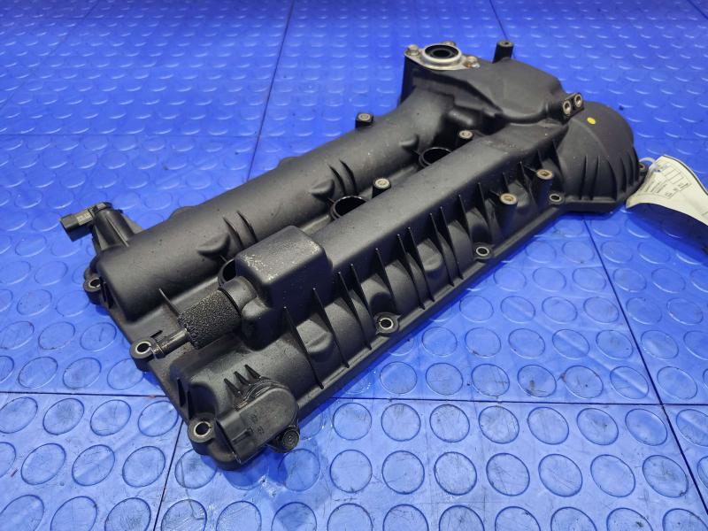 2011 Kia Sorento Valve Cover