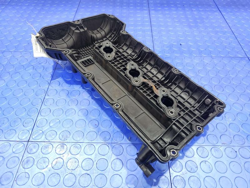 2011 Kia Sorento Valve Cover