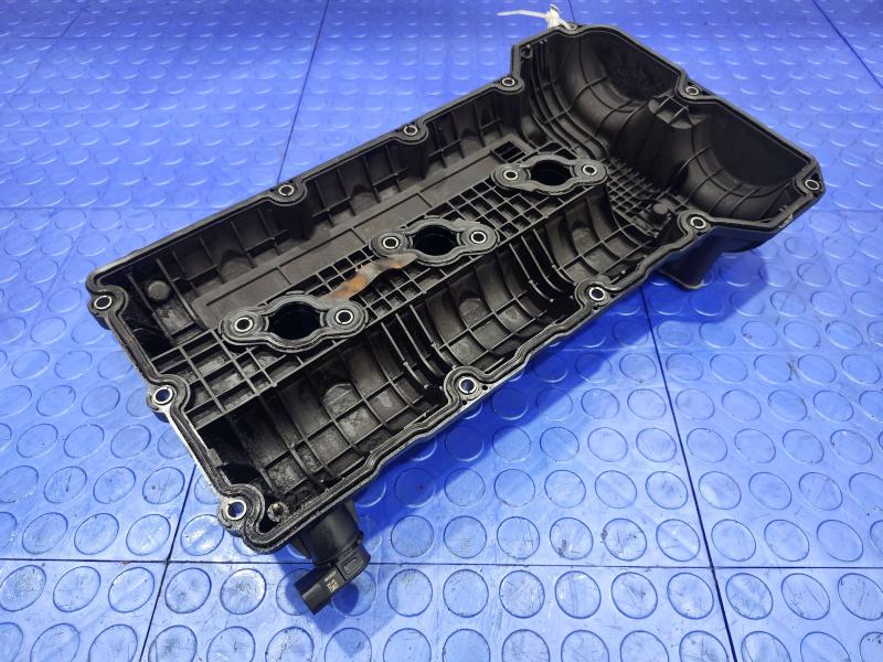 2011 Kia Sorento Valve Cover