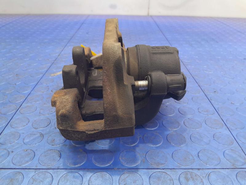 2015 BMW 328i Caliper