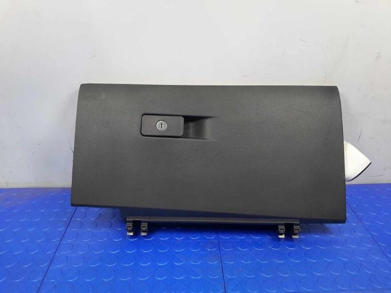 2021 Subaru Legacy Glove Box