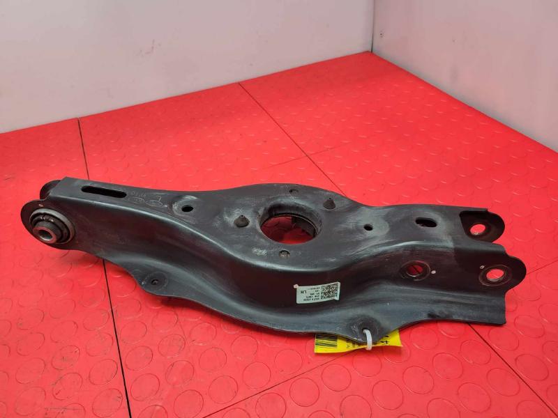 2020 Kia Stinger Lower Control Arm Rr