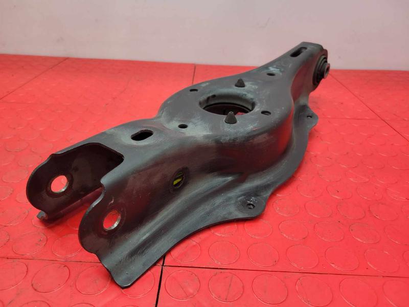 2020 Kia Stinger Lower Control Arm Rr