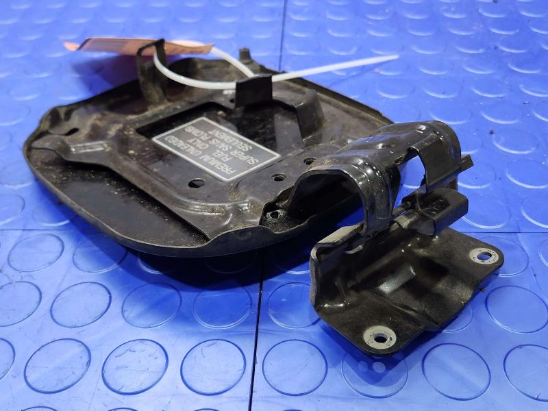 2013 Infiniti FX35 Fuel Tank Door