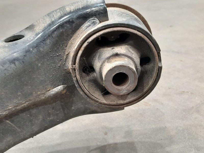 2020 Nissan Kicks Beam Axle