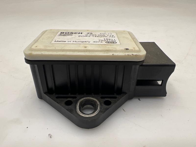 2010 - 2015 Jaguar XF Stability Control YAW Rate Module OEM  8W8314B296AD