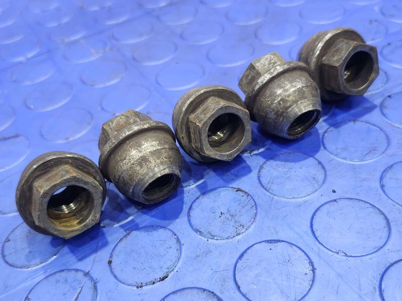 2016 Ford Transit 150 Lug Nuts