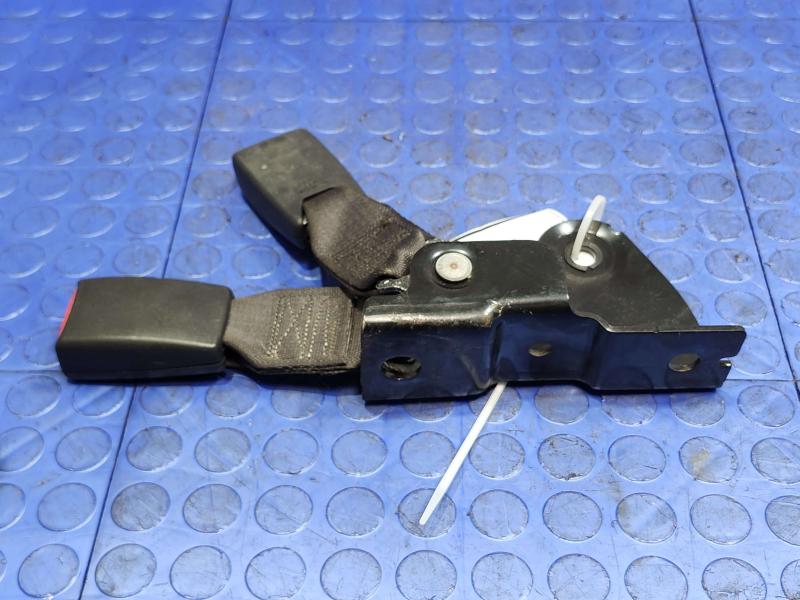 2007 Hummer H3 Rear Seat Belt