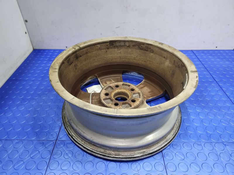 2005 Volkswagen Jetta Wheel