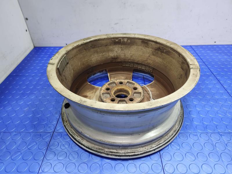 2005 Volkswagen Jetta Wheel