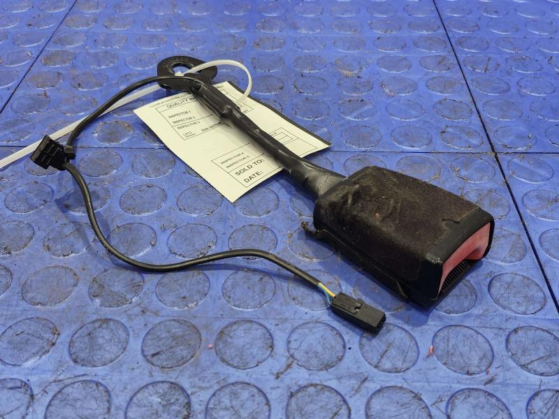 2020 Volkswagen Passat Front Seat Belt