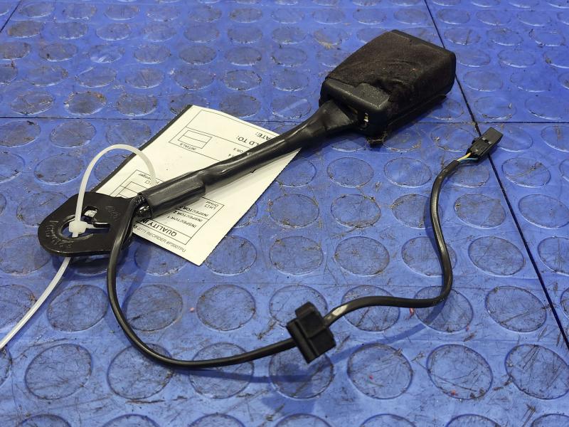 2020 Volkswagen Passat Front Seat Belt
