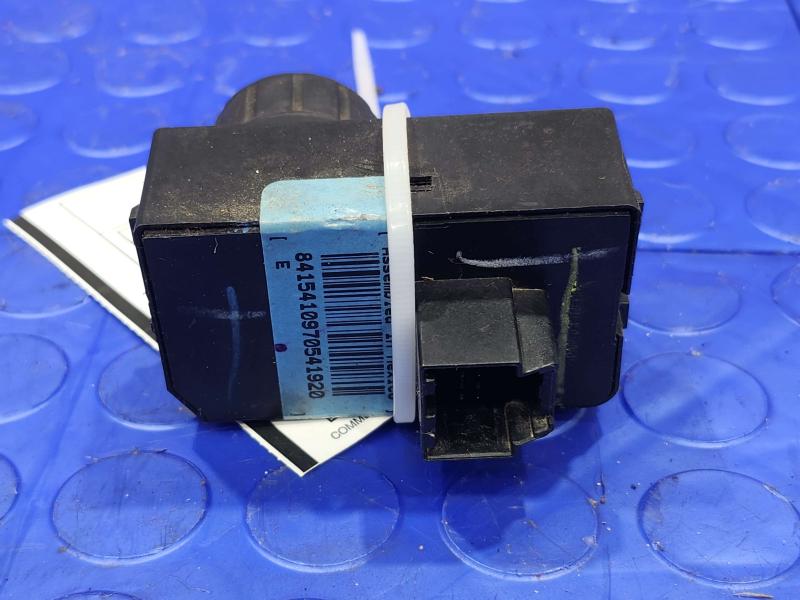 2017 Chevrolet Silverado 2500 Headlight Switch (Dash Mtd)