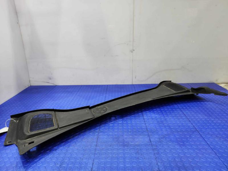 2010-2017 Volvo XC60 Cowl Panel Cover Grille Air Inlet Genuine OEM 31402670