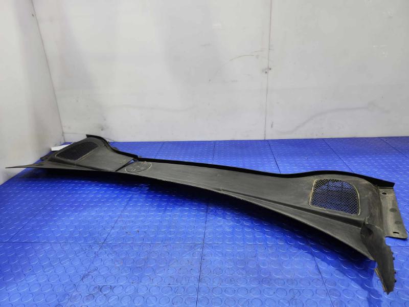 2010-2017 Volvo XC60 Cowl Panel Cover Grille Air Inlet Genuine OEM 31402670