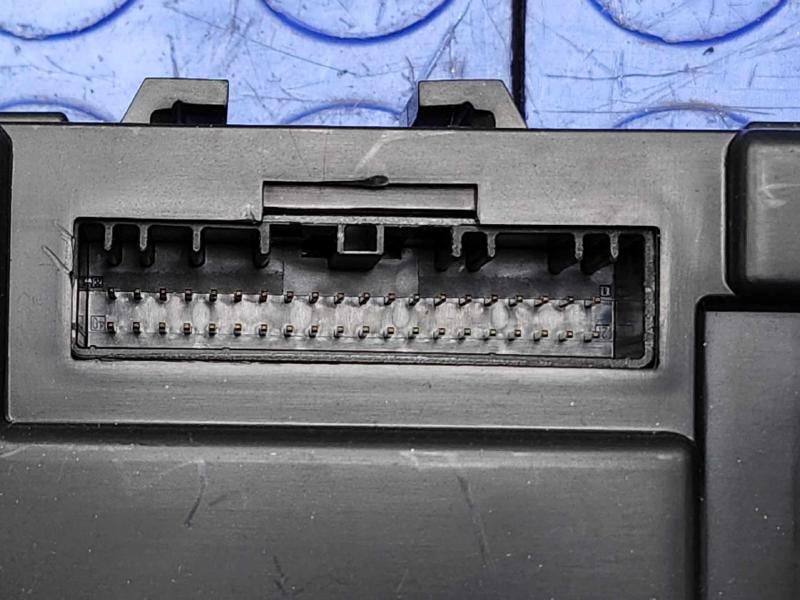 2015 Nissan Leaf Body Control Module BCM Genuine OEM 284B13NF0B