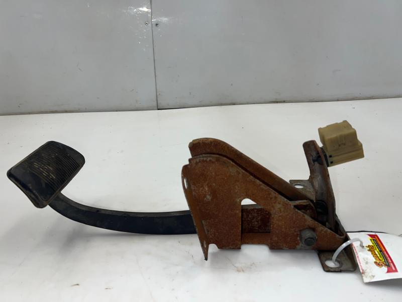 1998 1999 Jeep Cherokee Brake Pedal Assembly w/ Bracket OEM 52129061AE