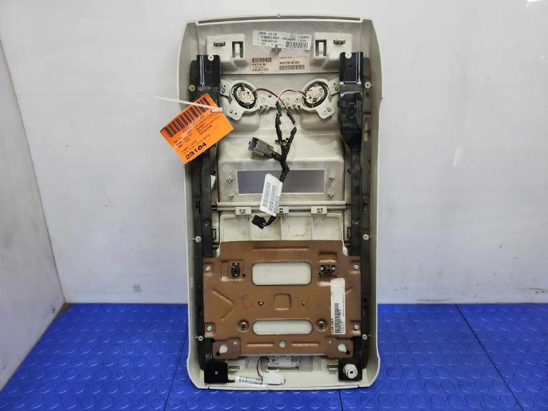 2009 Volkswagen Routan Info-Gps-Tv Screen