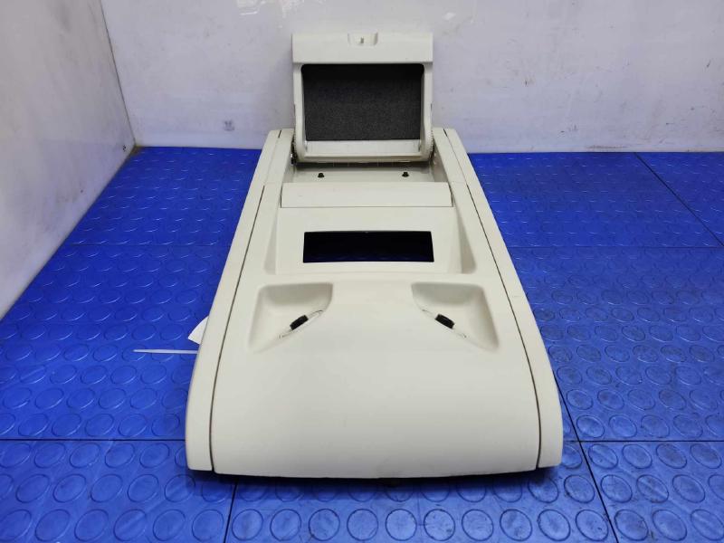 2009 Volkswagen Routan Info-Gps-Tv Screen