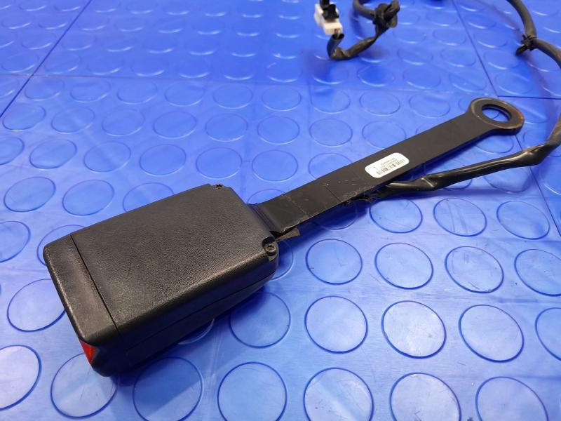 2021 Nissan Versa Front Seat Belt
