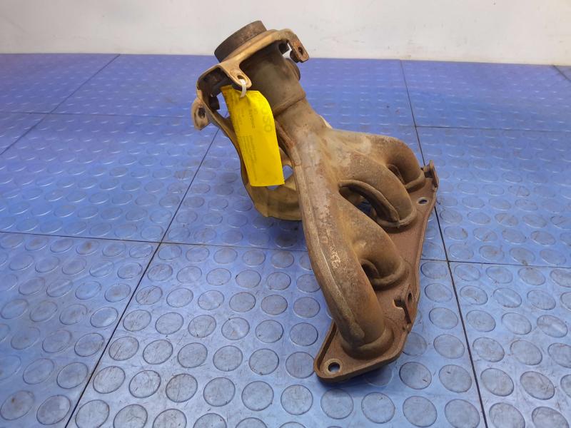 2014 Toyota Corolla Exhaust Manifold