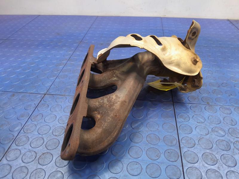 2014 Toyota Corolla Exhaust Manifold