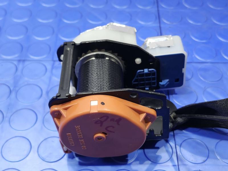 2011 Infiniti QX56 Rear Seat Belt