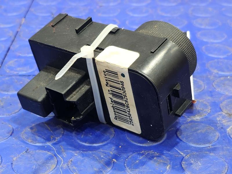 2010 Chevrolet Tahoe Headlight Switch (Dash Mtd)