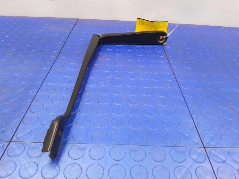 2018 BMW 740I Wiper Arm