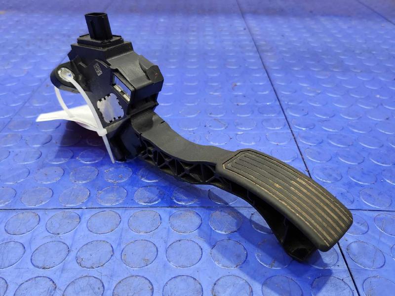 2010 Toyota RAV4 Pedal Assembly