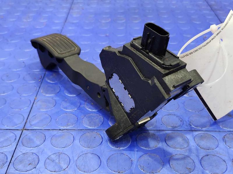 2010 Toyota RAV4 Pedal Assembly