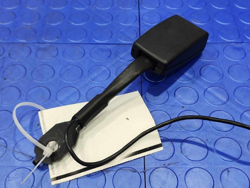 2014 MINI Cooper Countryman Front Seat Belt