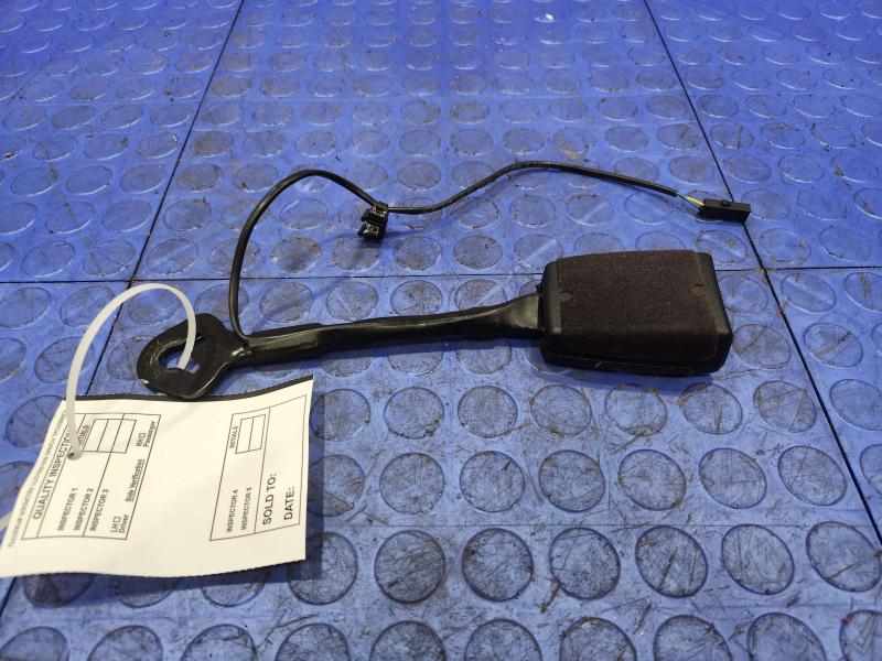2020 Volkswagen Passat Front Seat Belt
