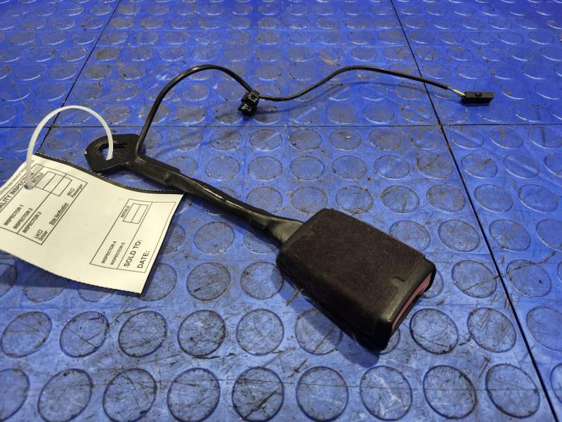 2020 Volkswagen Passat Front Seat Belt