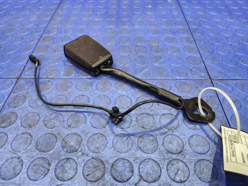2020 Volkswagen Passat Front Seat Belt