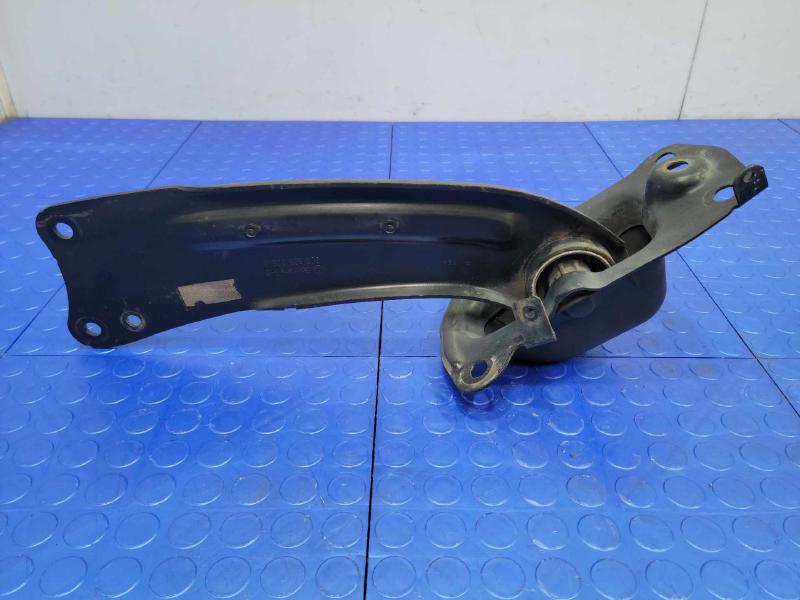 2009 Volkswagen Tiguan Lower Control Arm Rr