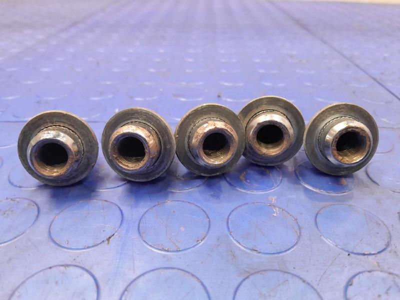 2020 Mitsubishi Outlander Sport Lug Nuts